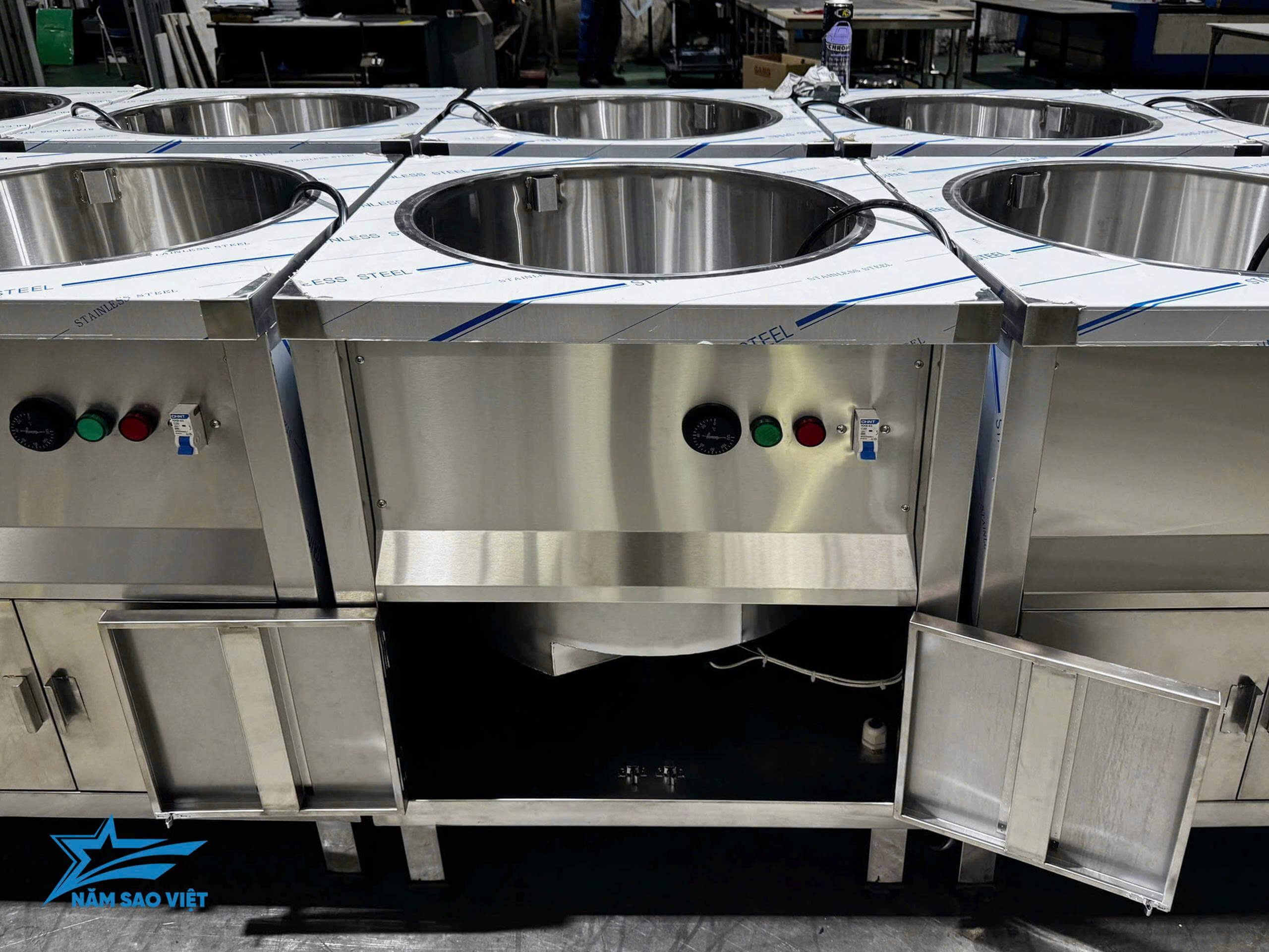 BÀN GIỮ NÓNG THỨC ĂN